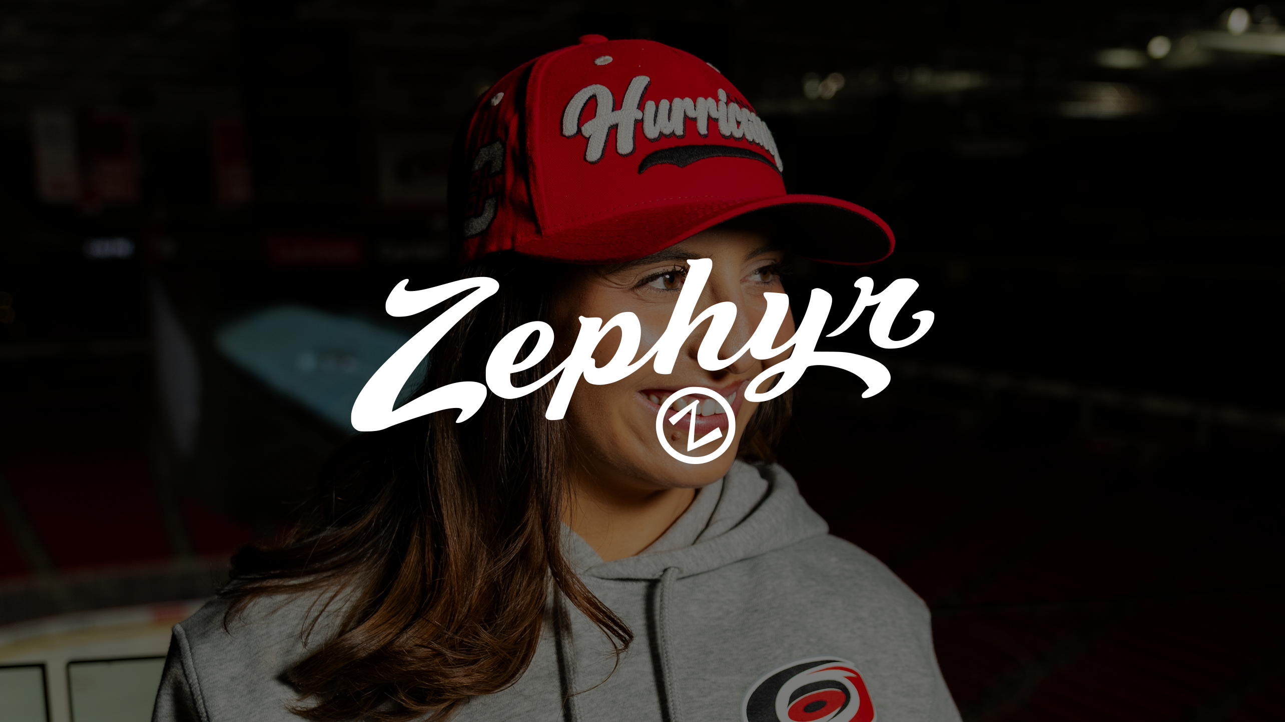 Zephyr Cappello Da Uomo Con Licenza NCAA – Tar Heels North Carolina, Grigio Erica, Ricamo 3D, Vestibilità Aderente Curva