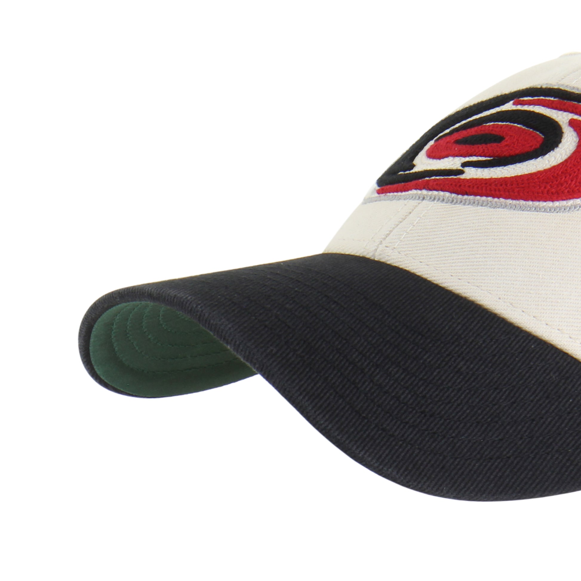 Close up of brim, has green underbrim