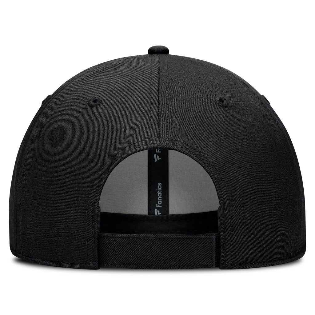 Back: Black hat, black snapback straps
