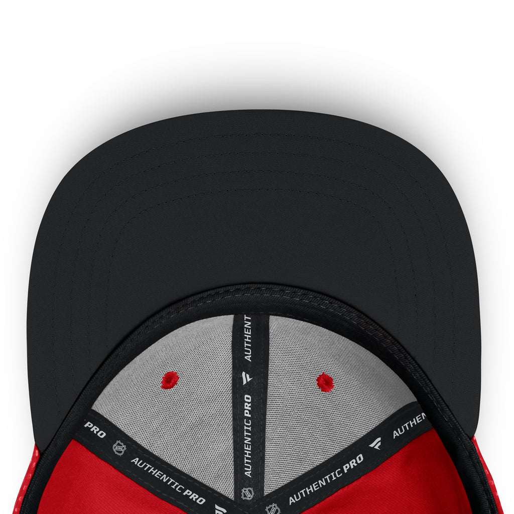 Under: Black underbrim