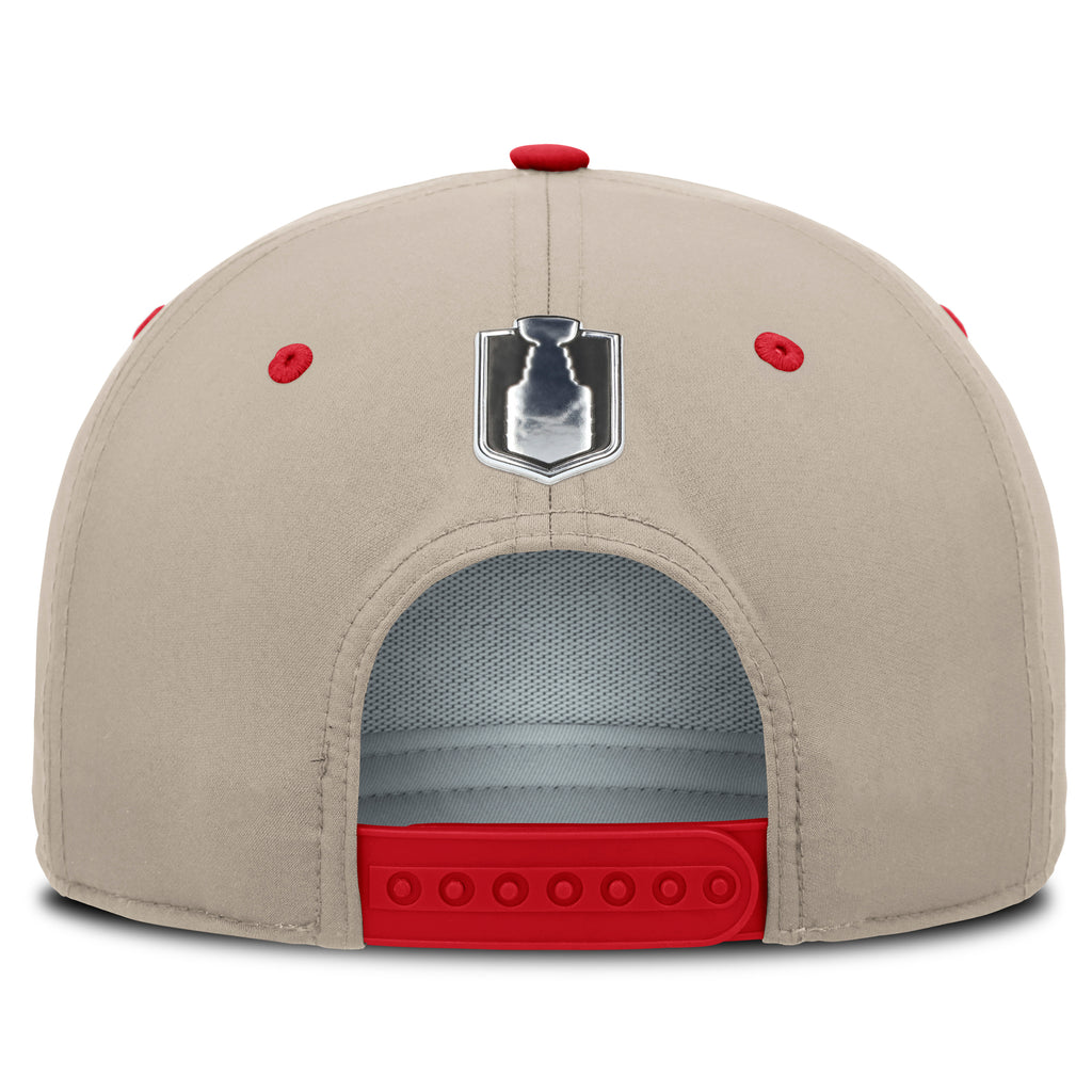 Back: Red snapback straps, textured Stanley Cup logo above straps