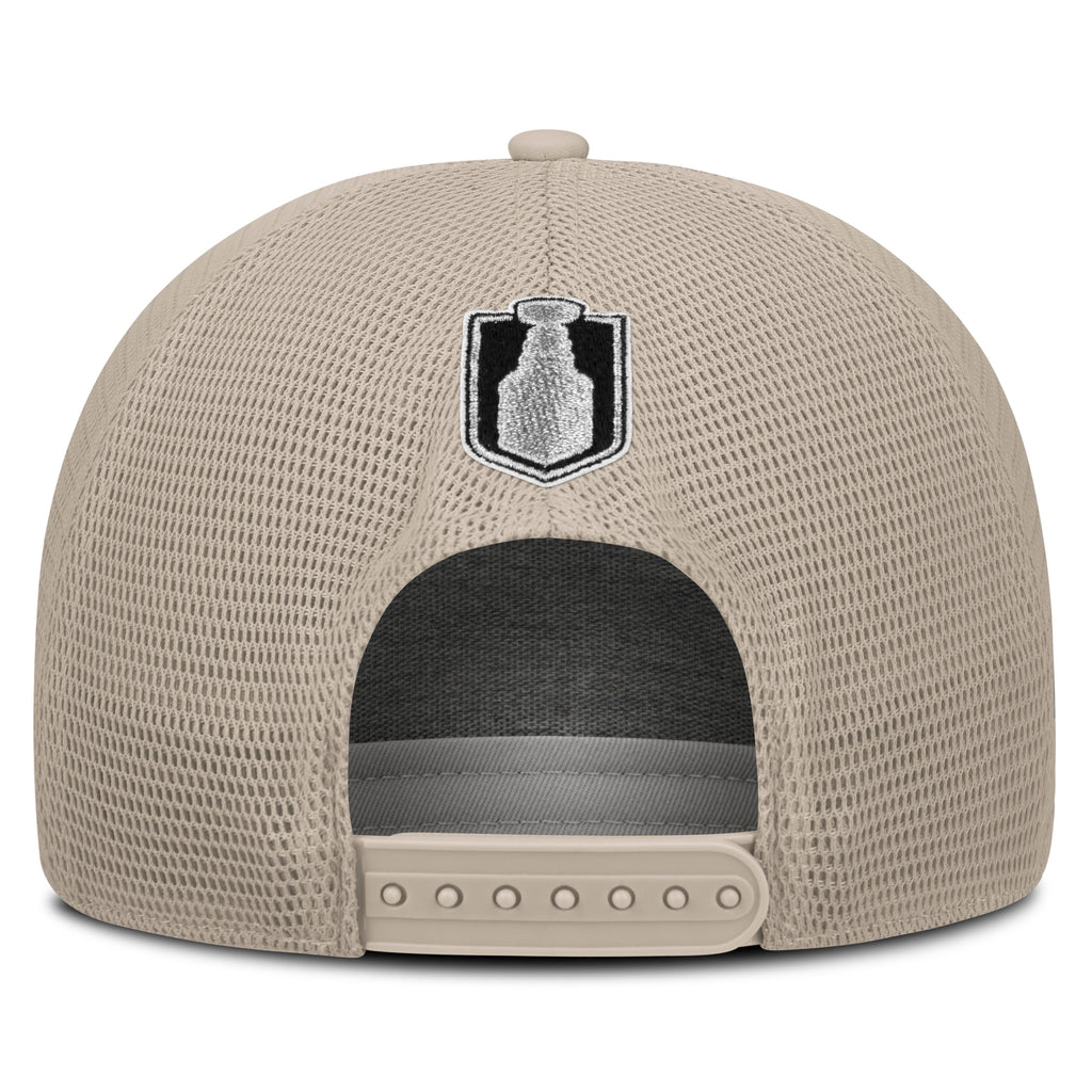 Back: Biege snapback straps, textured Stanley Cup logo above straps