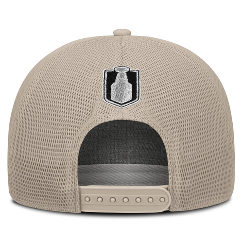 Back: Biege snapback straps, textured Stanley Cup logo above straps