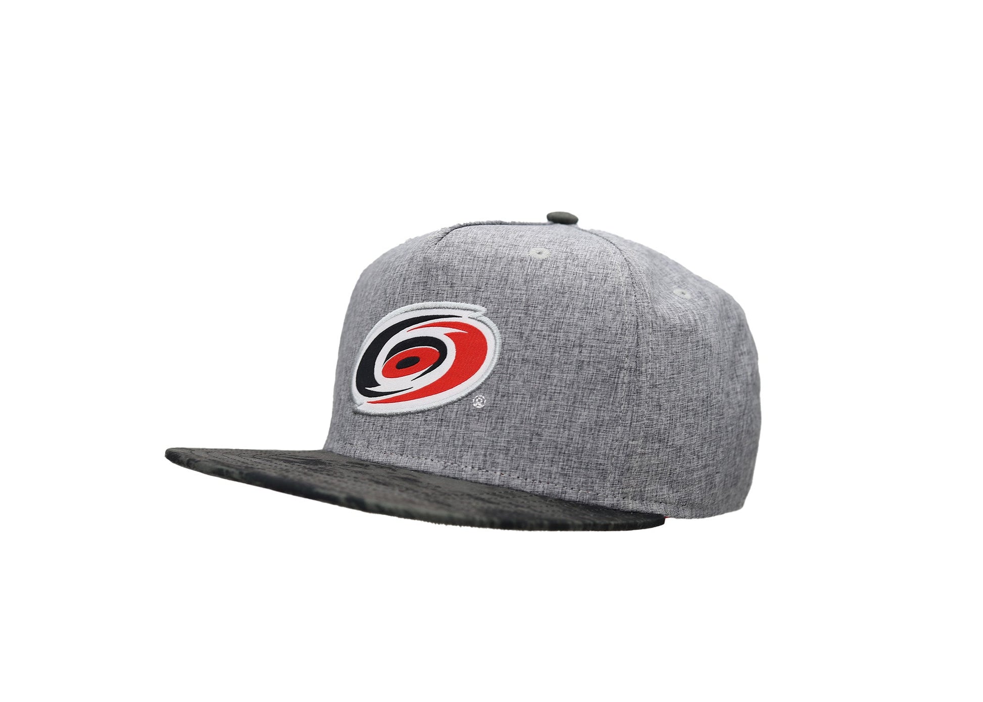 Side: Gray hat with dark gray patterned brim, Primary logo on front