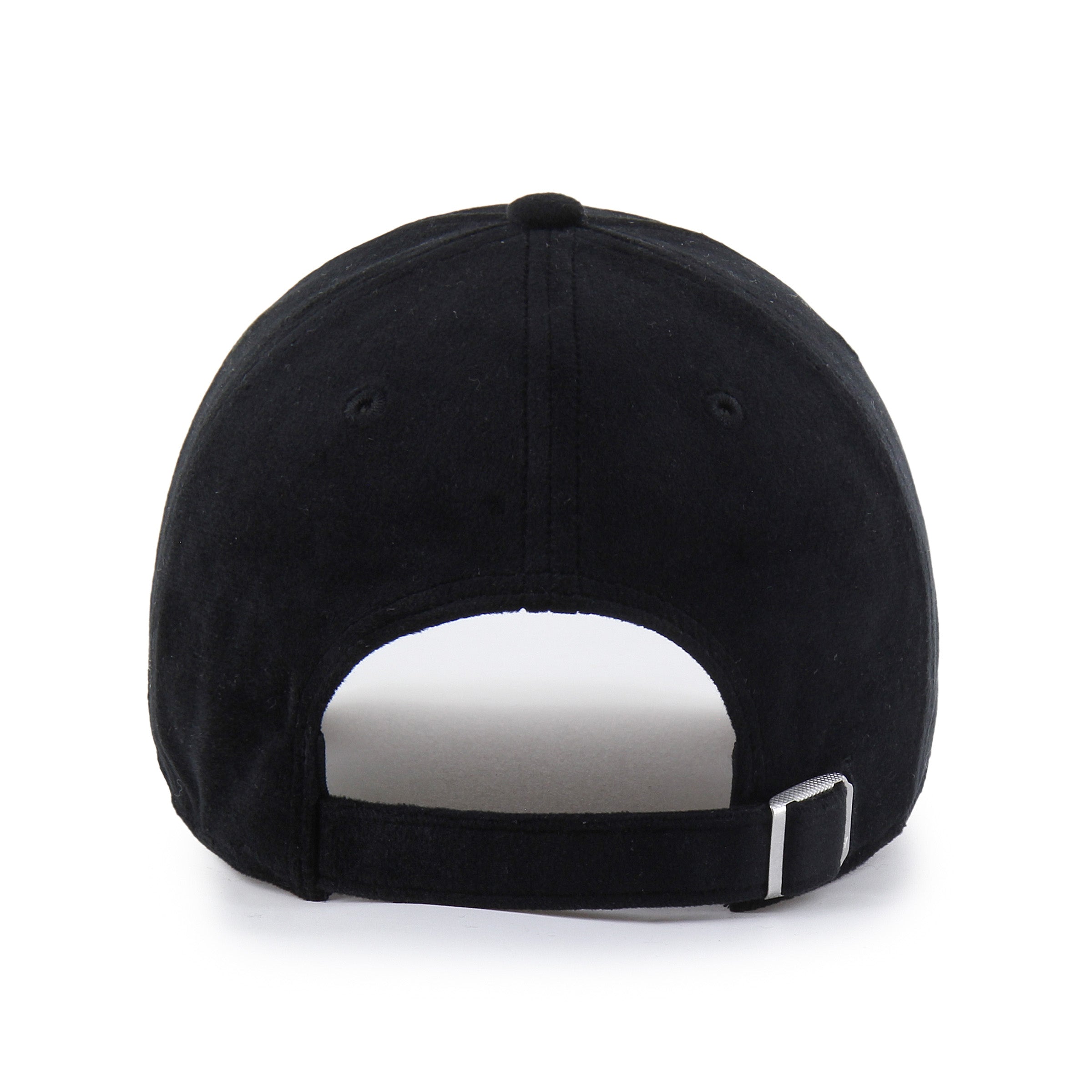 Back: Black hat, black adjustable strap with metal claps