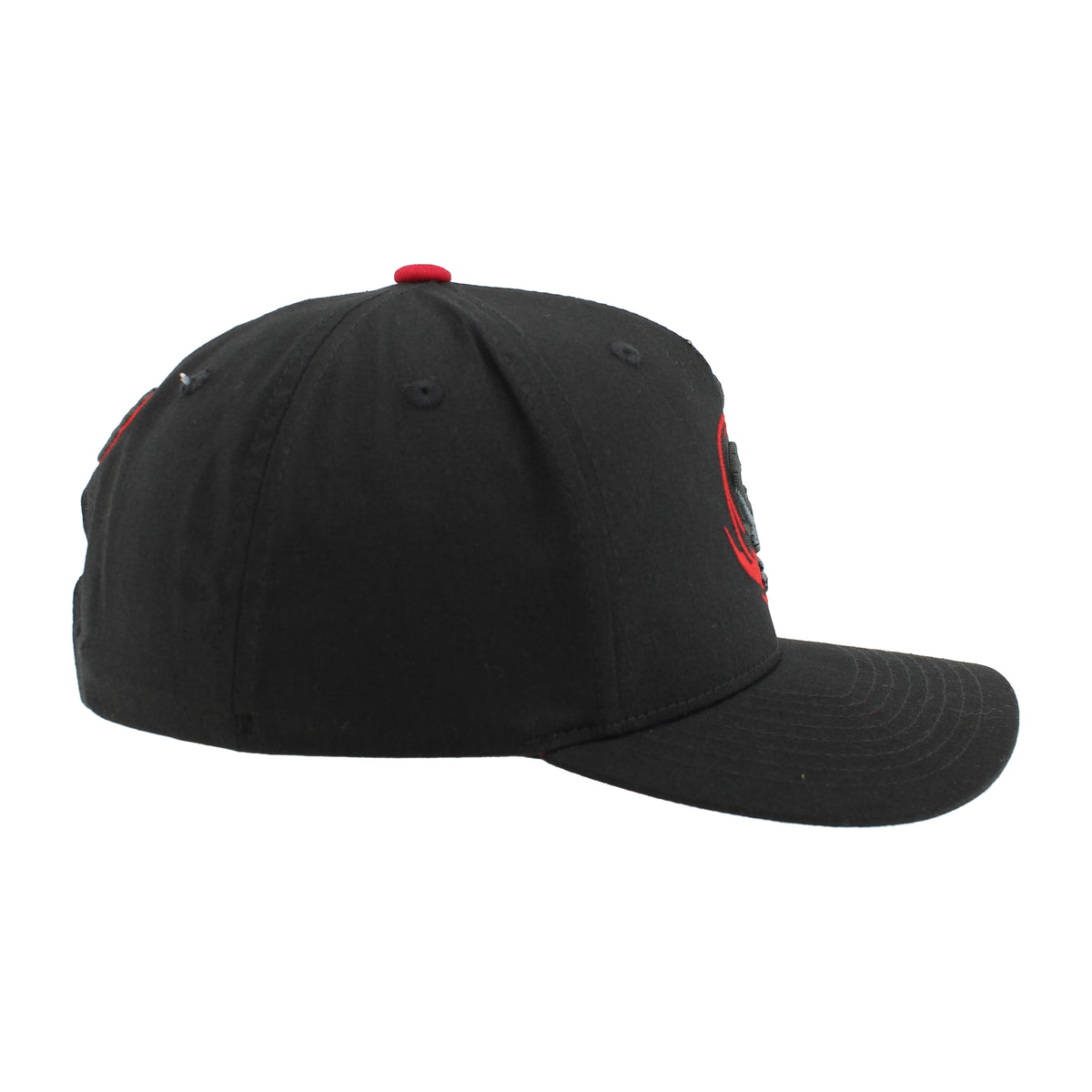 Right: Red crown, black eyelets